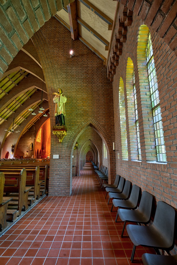 hdr Martelaren van Gorcum den briel brielle kerkfotografie religie religion kerk watergeuzen 1572 Martelveld Ciborium kathedraal rooms katholiek bedevaartkerk heiligdom